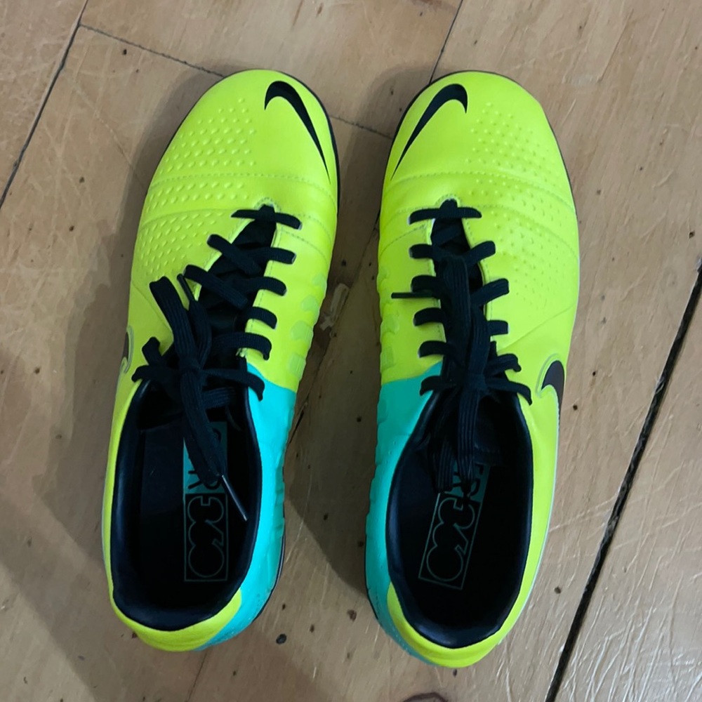Rare Nike CTR360